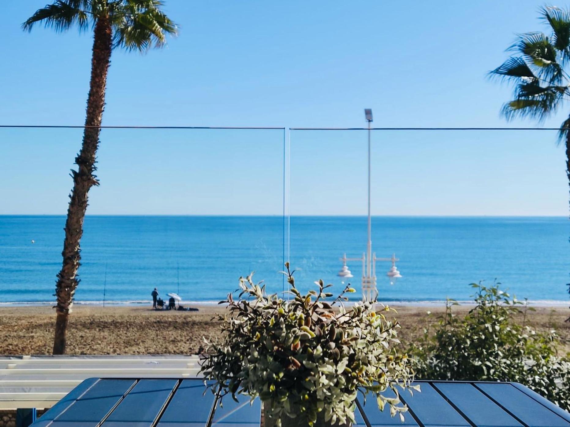 Gran Vivienda De Lujo Frente Al Mar Apartment Malaga Exterior photo